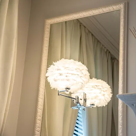Castelsuites לינה וארוחת בוקר