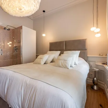 לינה וארוחת בוקר Castelsuites *