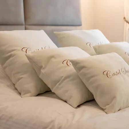 Castelsuites לינה וארוחת בוקר
